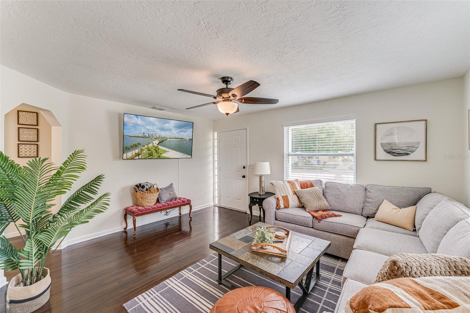 Image 6 of 97 For 4651 22nd Avenue N