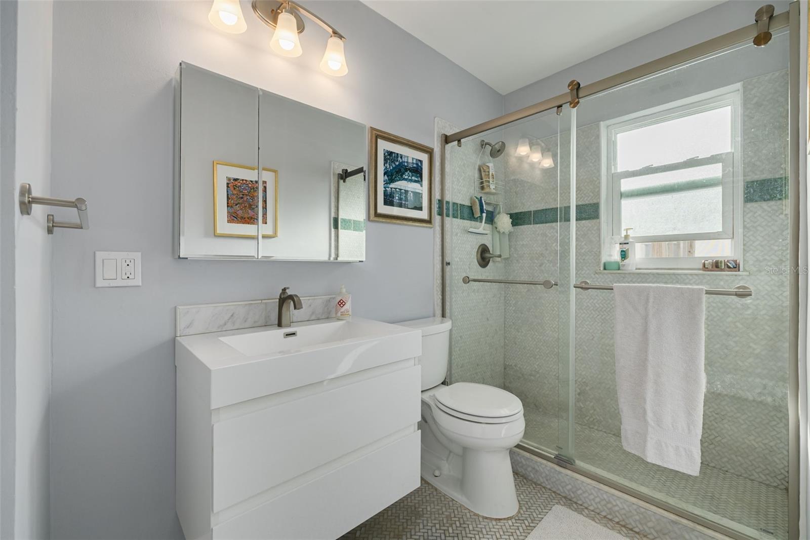Image 11 of 28 For 1099 52nd Street S
