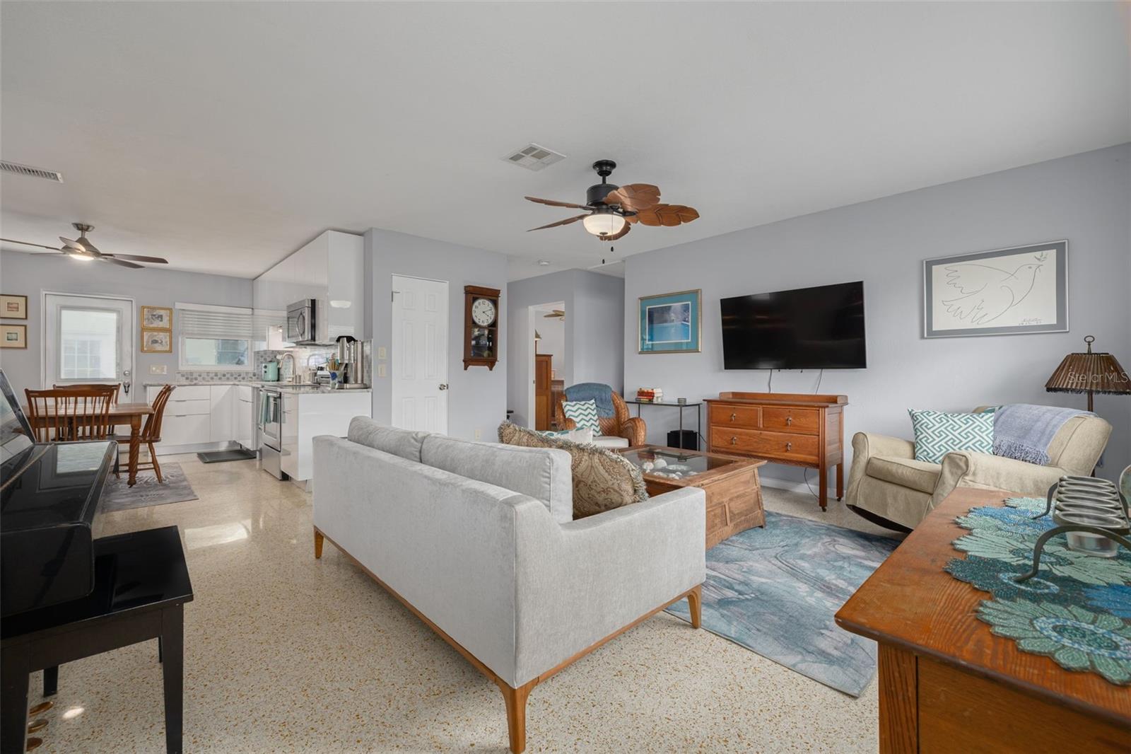 Image 3 of 28 For 1099 52nd Street S