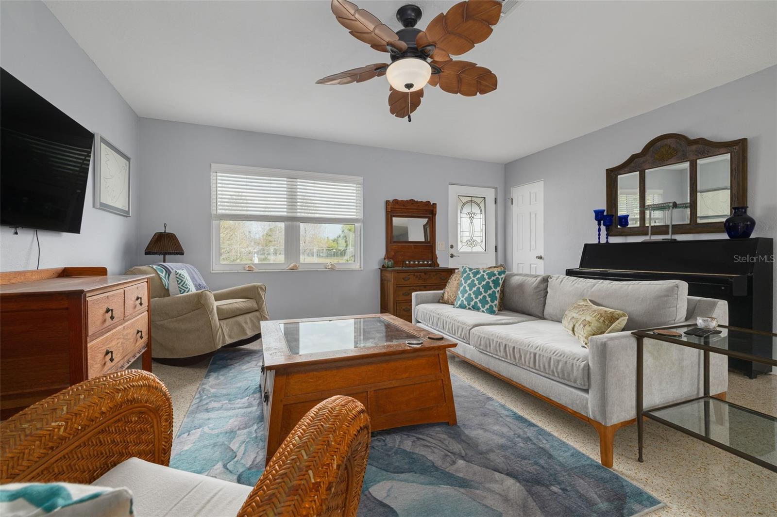 Image 4 of 28 For 1099 52nd Street S