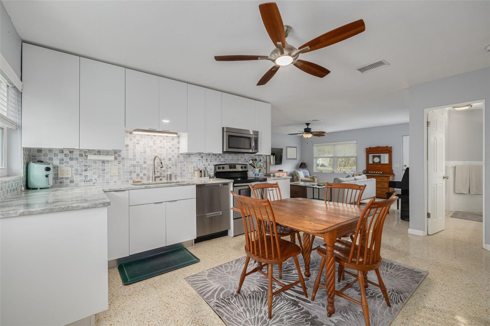 Image 7 of 28 For 1099 52nd Street S