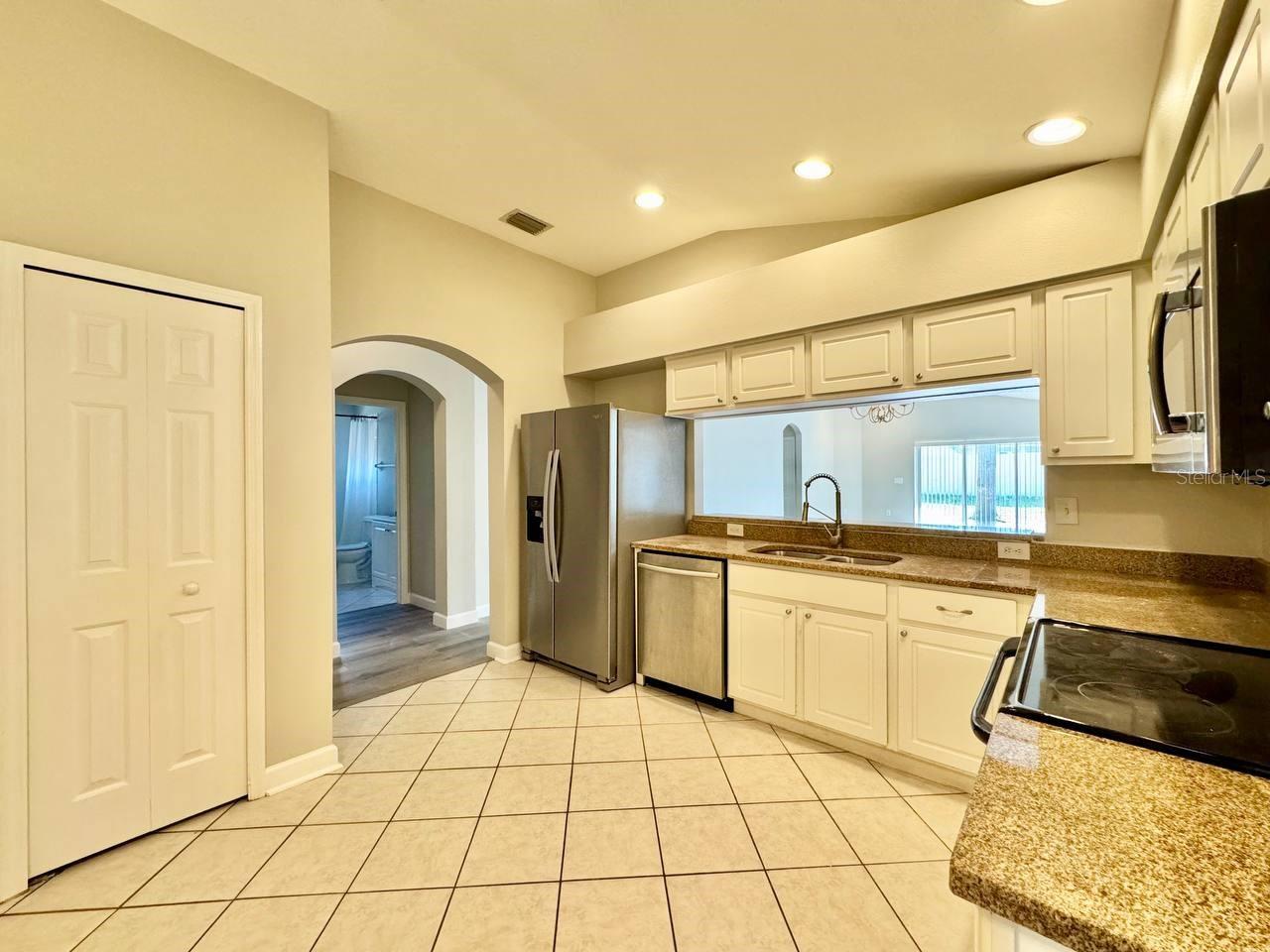Image 16 of 43 For 18112 Canal Pointe Street