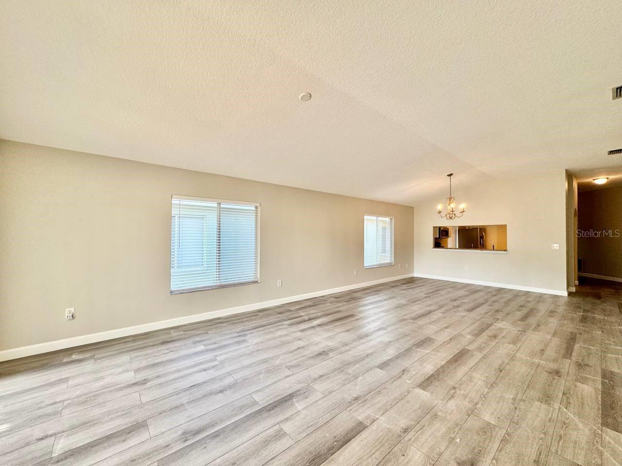 Image 8 of 43 For 18112 Canal Pointe Street