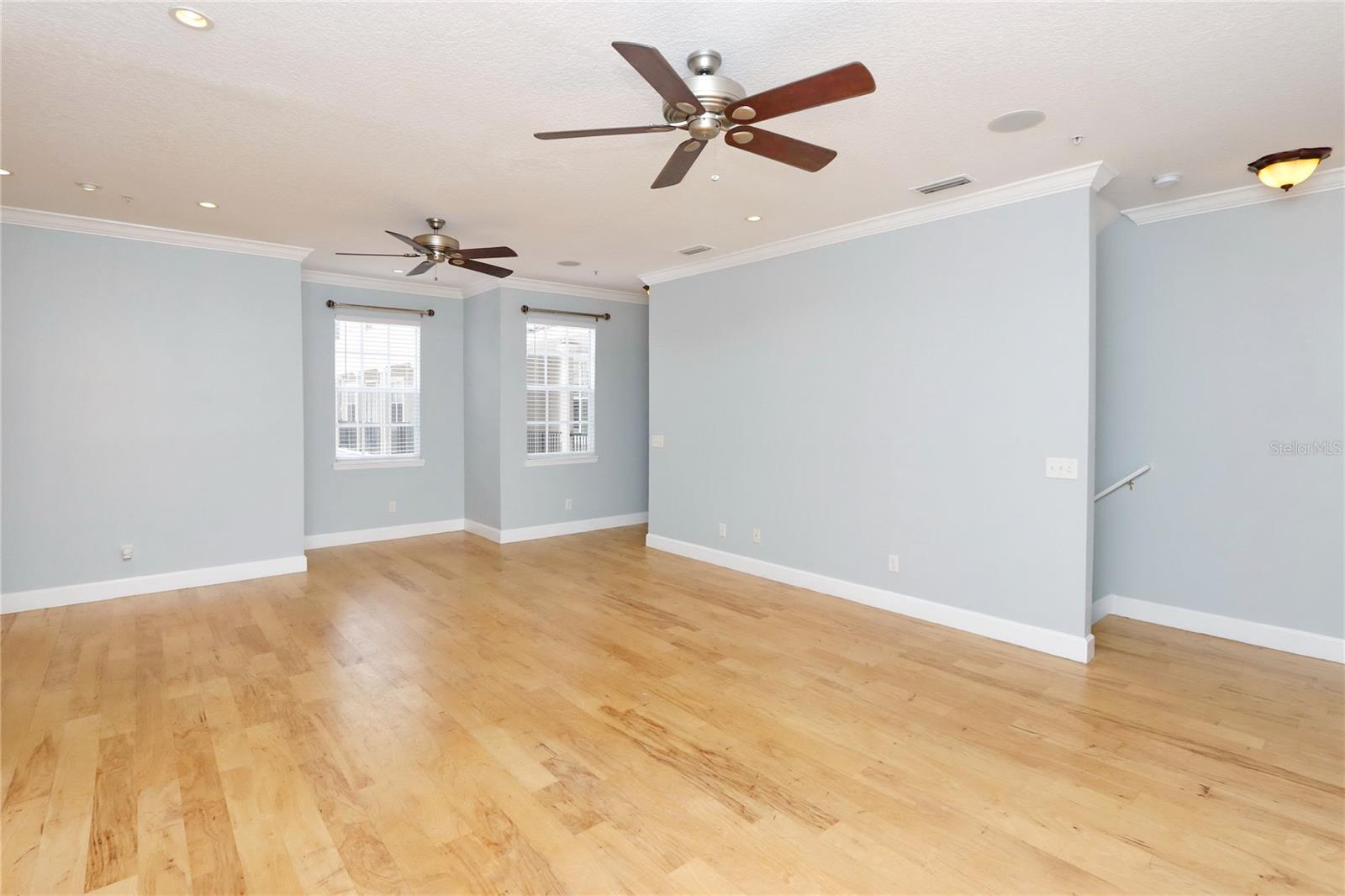 Image 5 of 22 For 2611 Espana Court