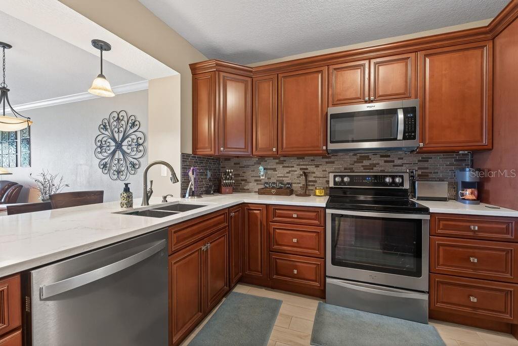 Image 19 of 75 For 16500 Gulf Boulevard 654