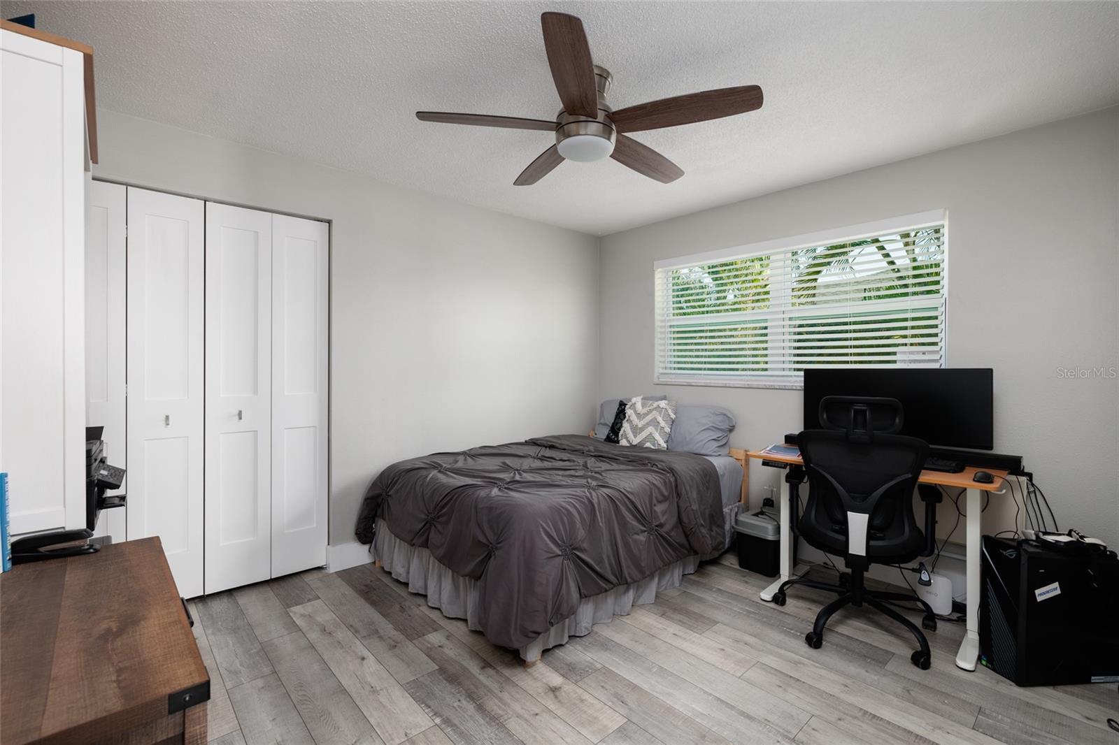 Image 21 of 35 For 9773 1st Street Ne