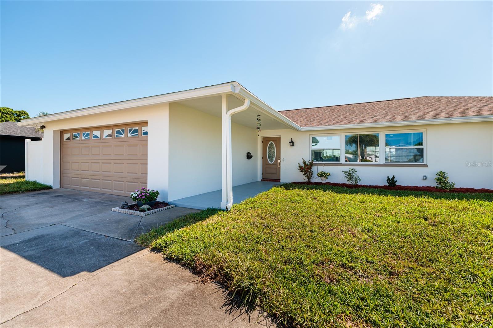 Image 6 of 35 For 9773 1st Street Ne