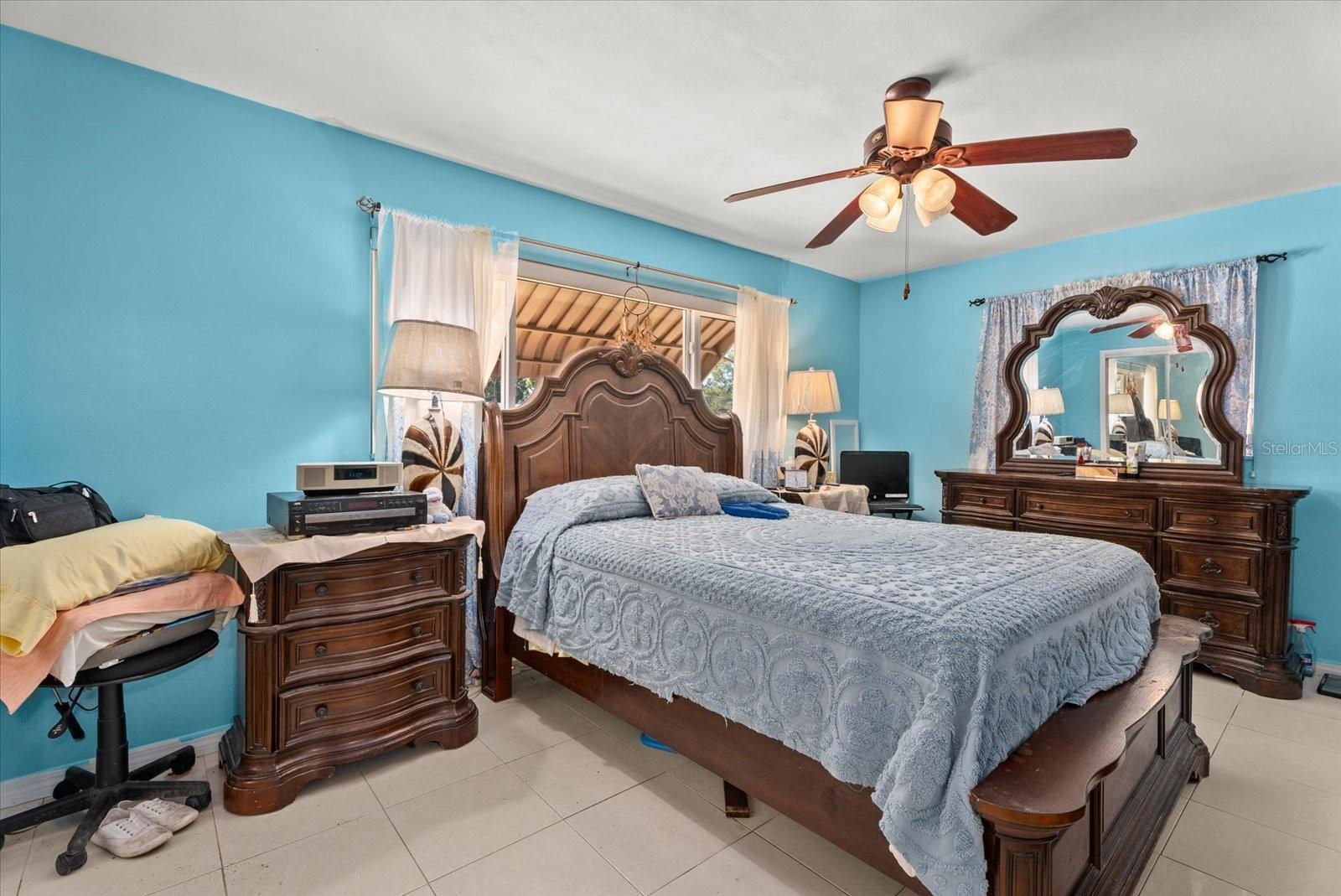 Image 12 of 28 For 2124 Greenbriar Boulevard