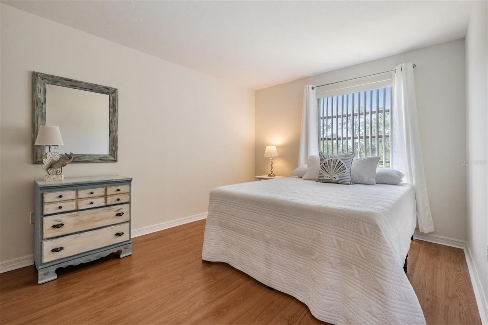 Image 6 of 30 For 2700 Bayshore Boulevard 3205