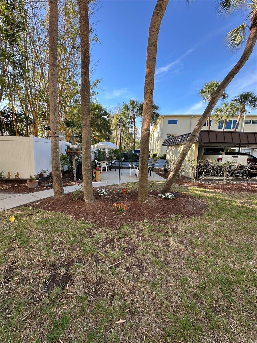 Image 25 of 32 For 4700 Cove Circle 107