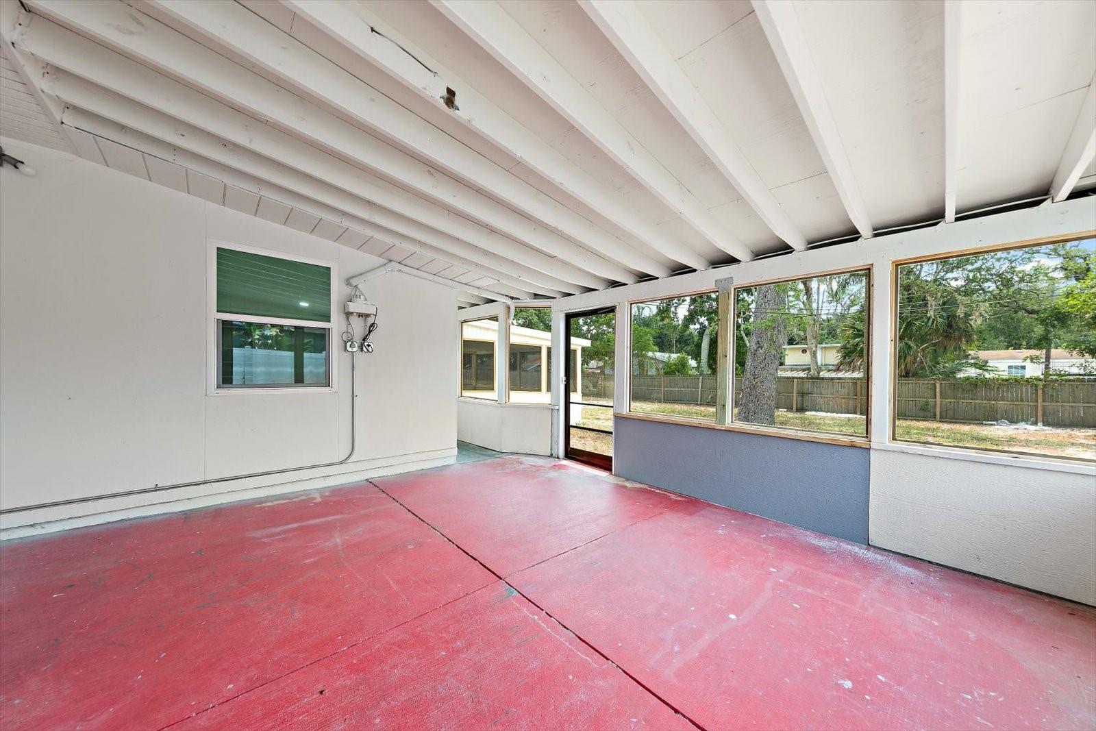 Image 31 of 40 For 11012 52nd Avenue N