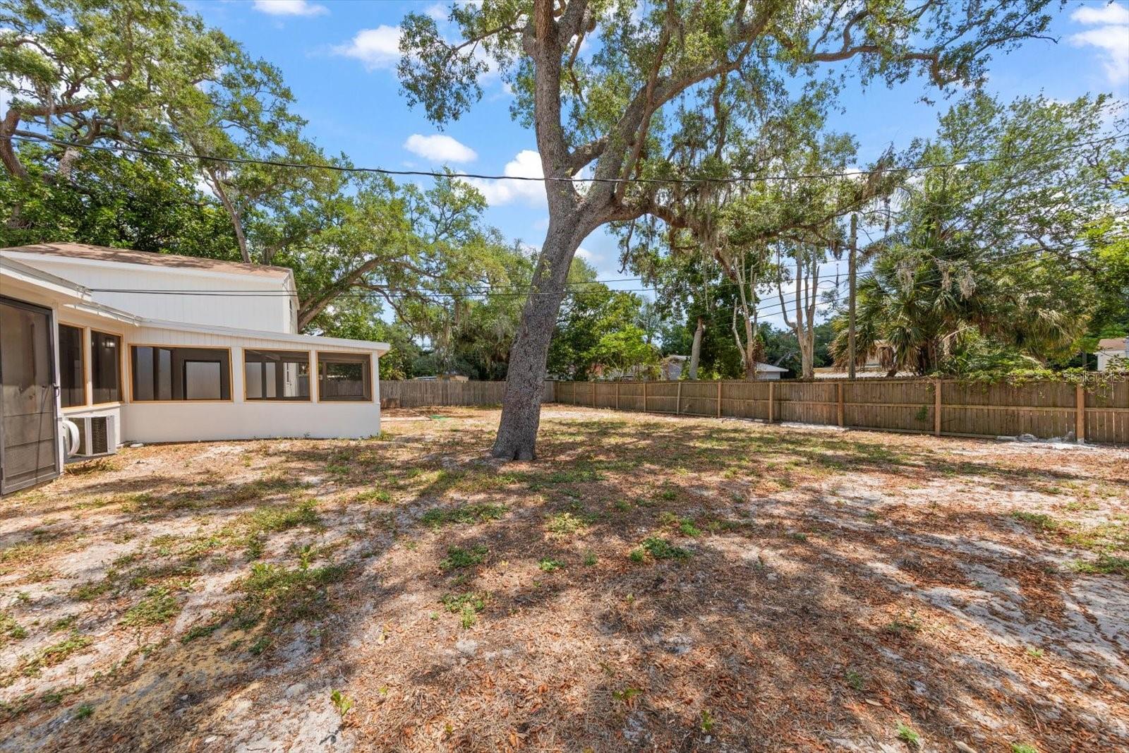 Image 33 of 40 For 11012 52nd Avenue N