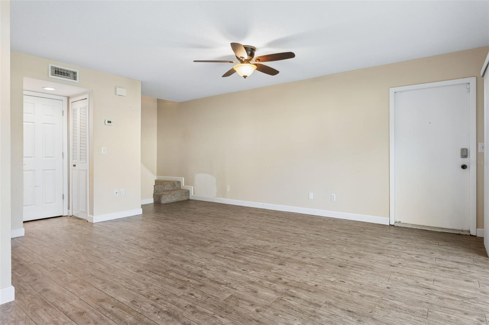 Image 6 of 26 For 6341 Treetop Circle 6341