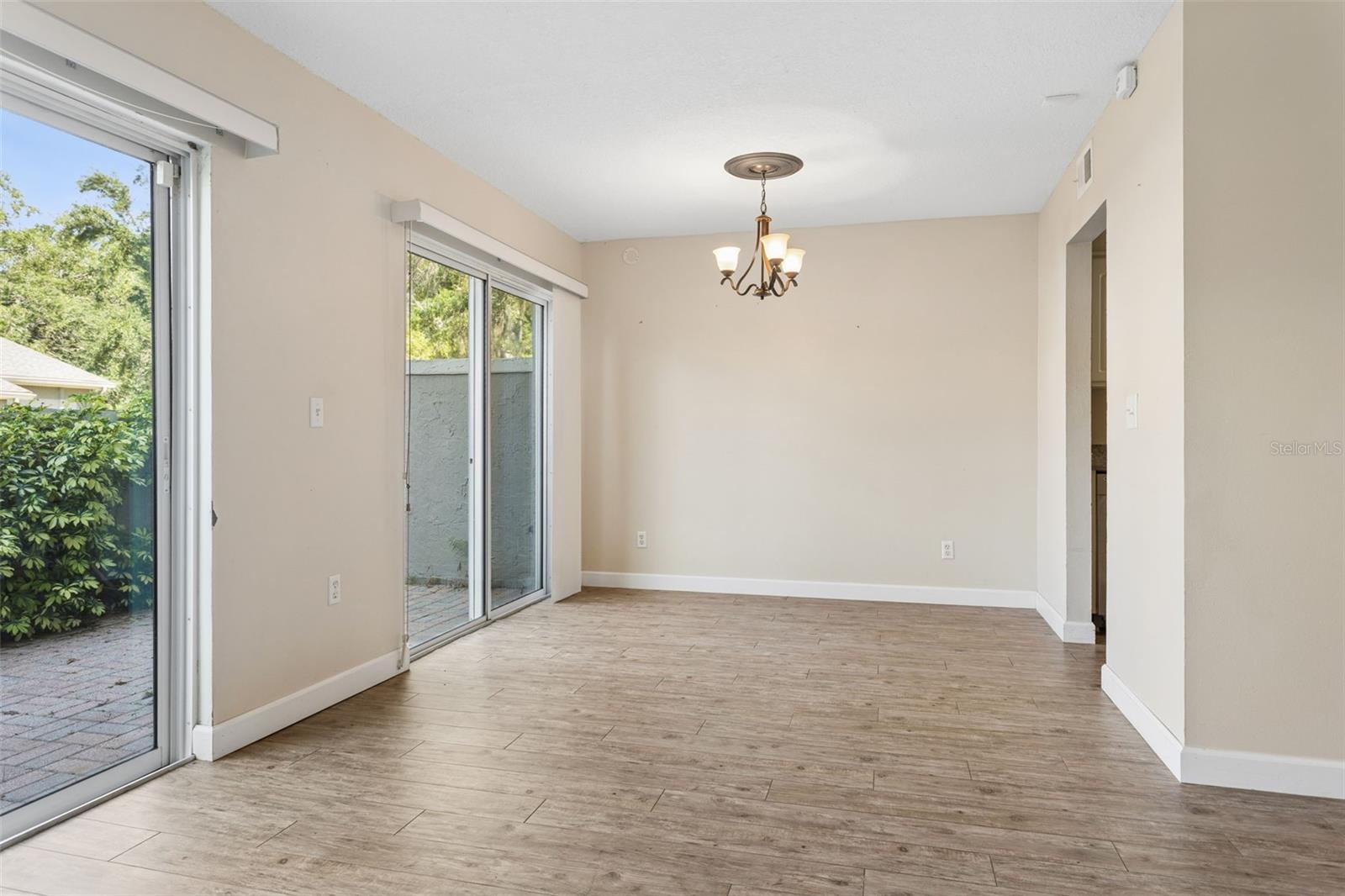 Image 7 of 26 For 6341 Treetop Circle 6341