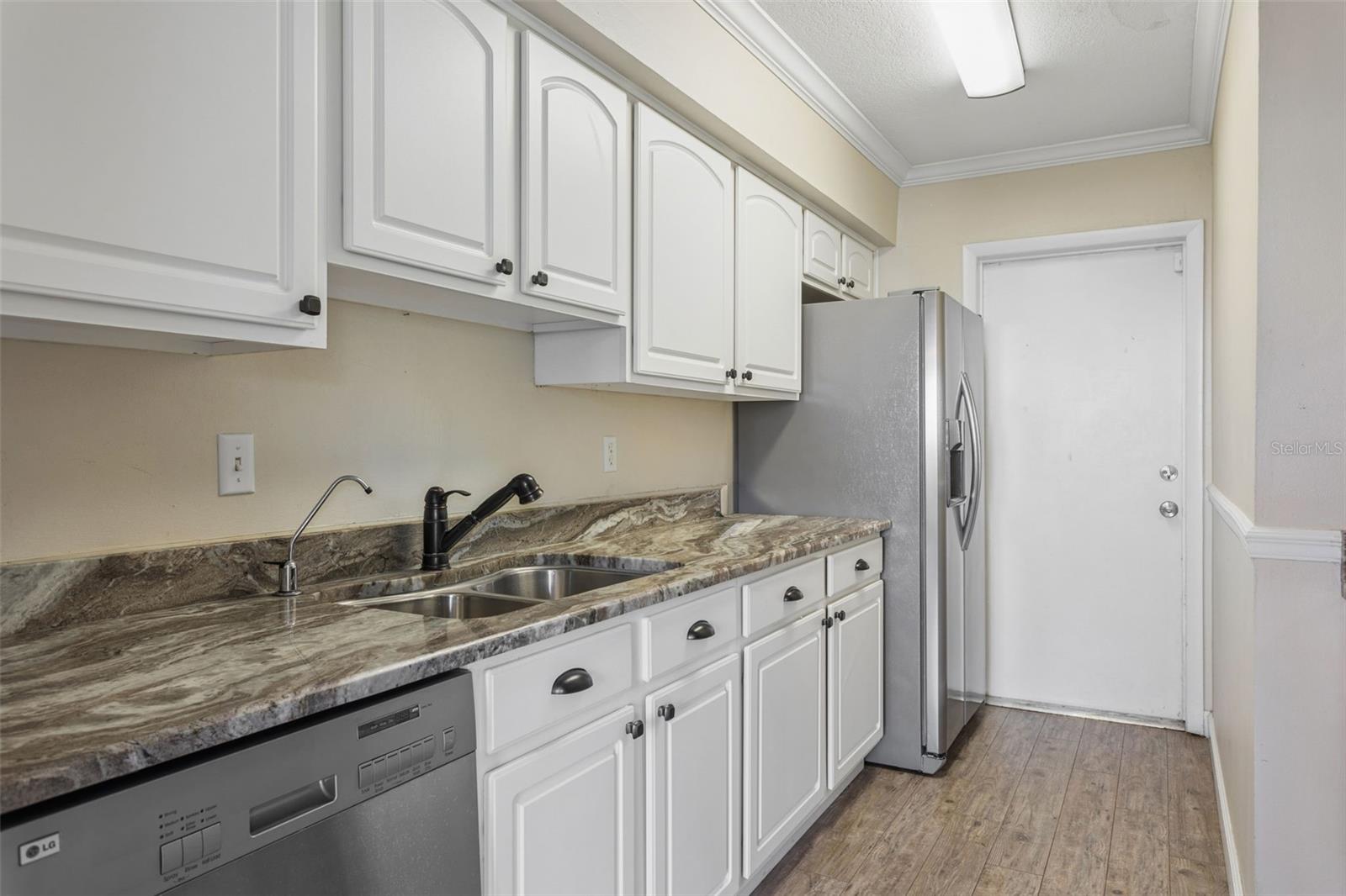 Image 9 of 26 For 6341 Treetop Circle 6341