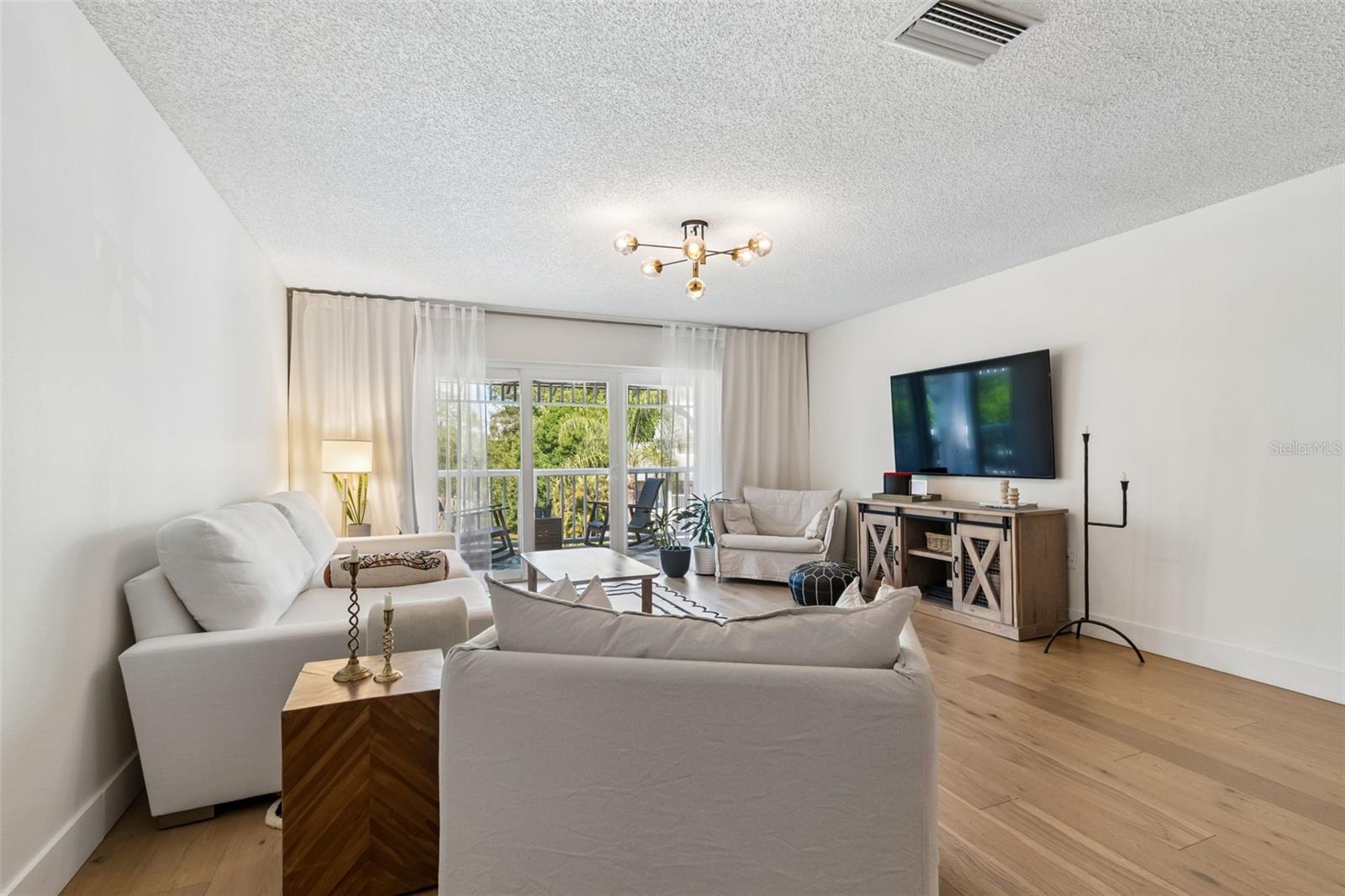 Image 11 of 36 For 2599 Dolly Bay Drive 302