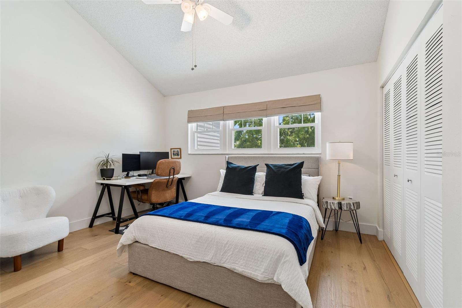 Image 22 of 36 For 2599 Dolly Bay Drive 302