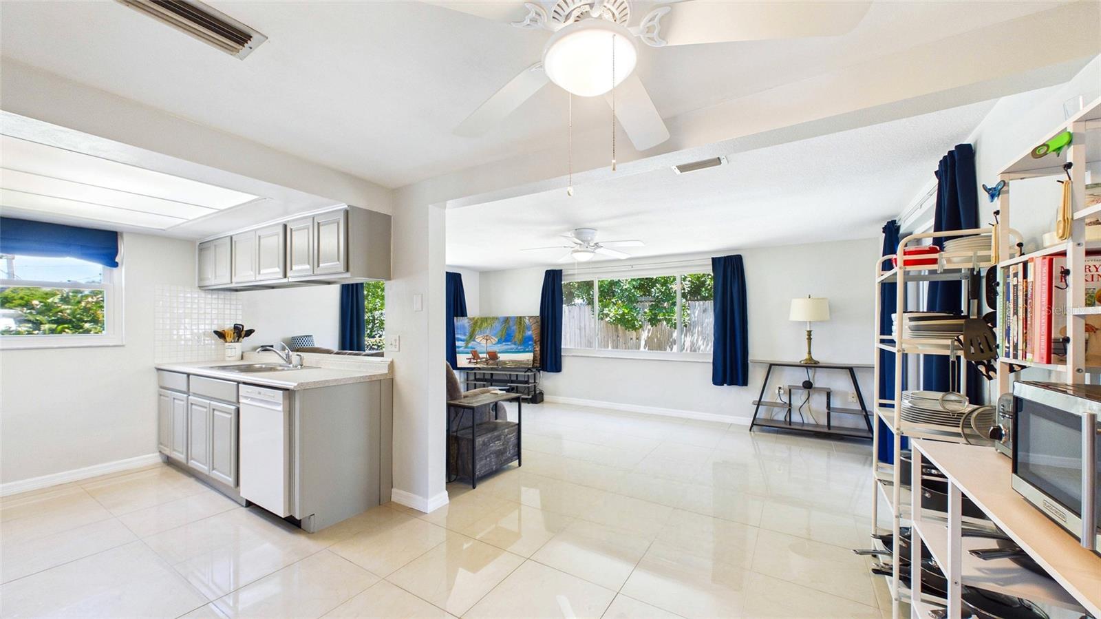 Image 10 of 50 For 5325 Devries Drive