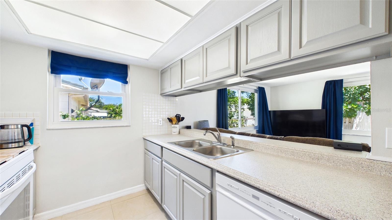 Image 13 of 50 For 5325 Devries Drive