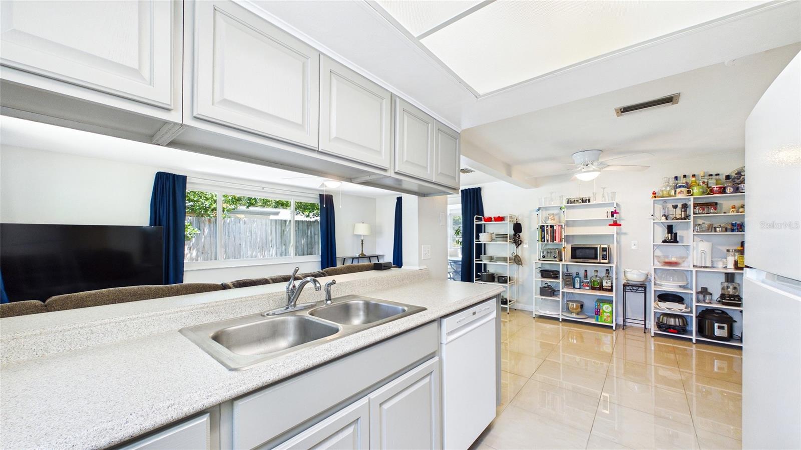Image 14 of 50 For 5325 Devries Drive