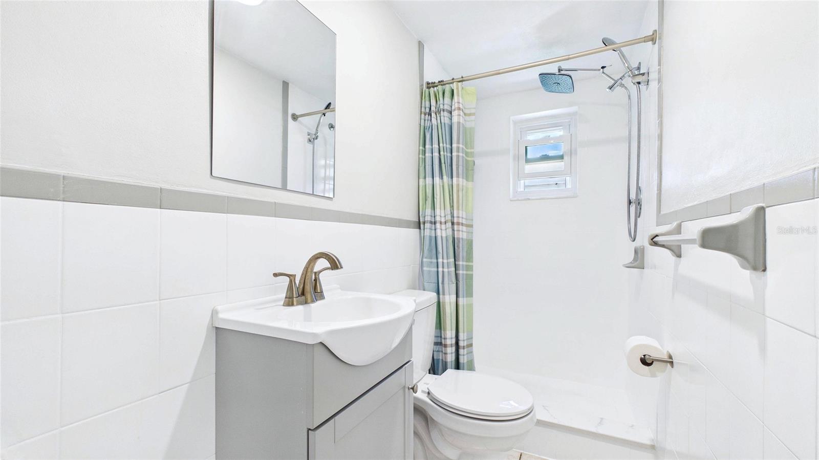Image 19 of 50 For 5325 Devries Drive