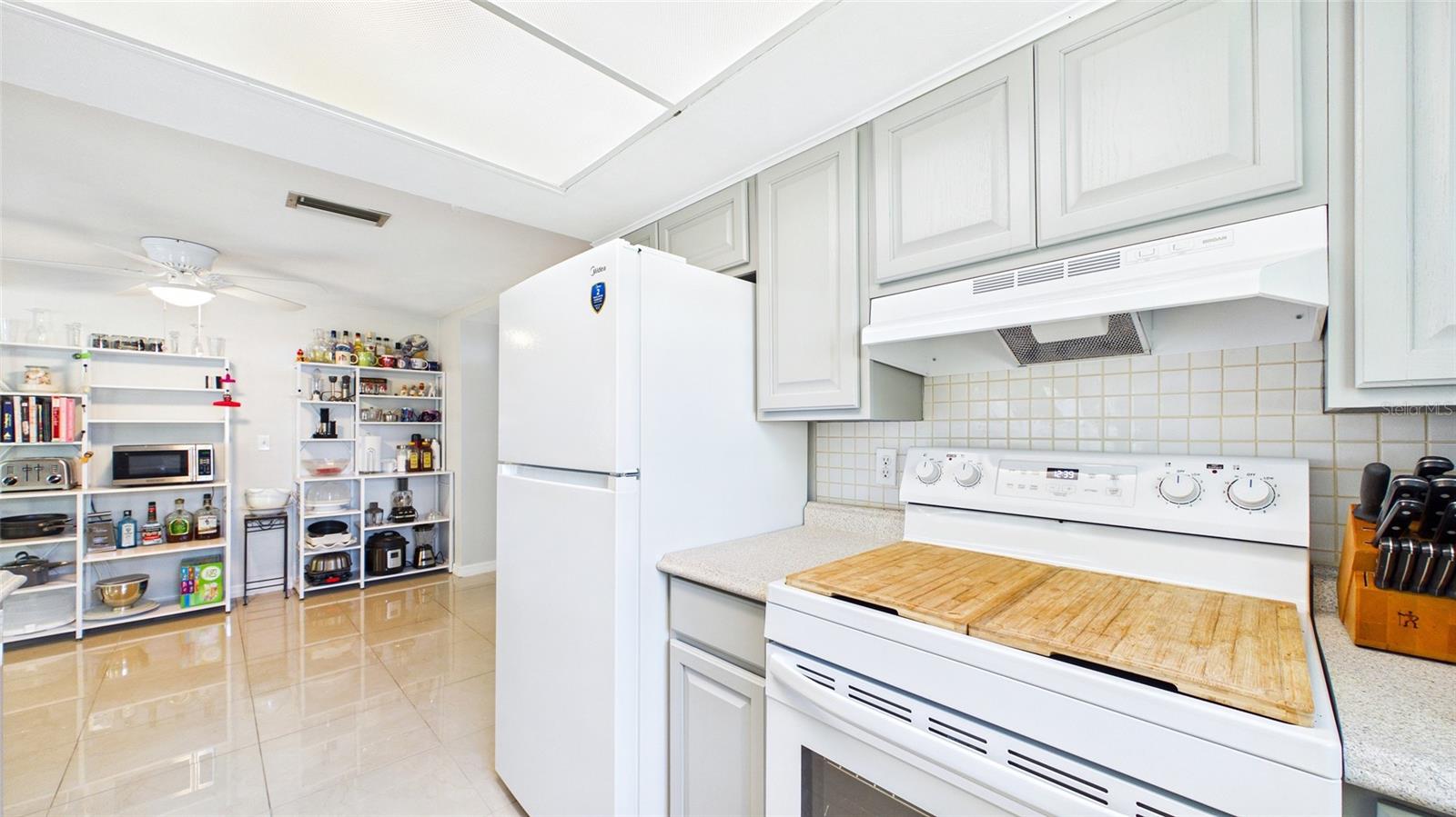 Image 3 of 50 For 5325 Devries Drive