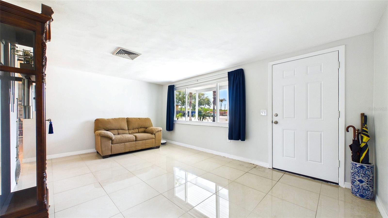 Image 8 of 50 For 5325 Devries Drive