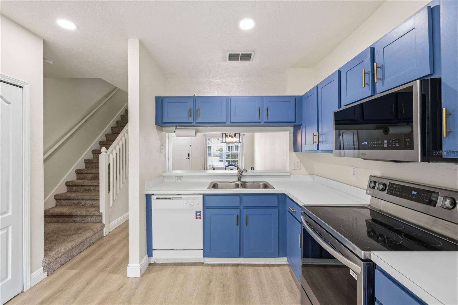 Image 9 of 25 For 1141 Kennewick Court