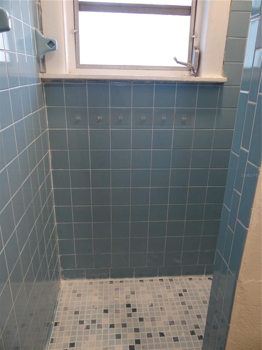 Image 12 of 17 For 116 145th Avenue E