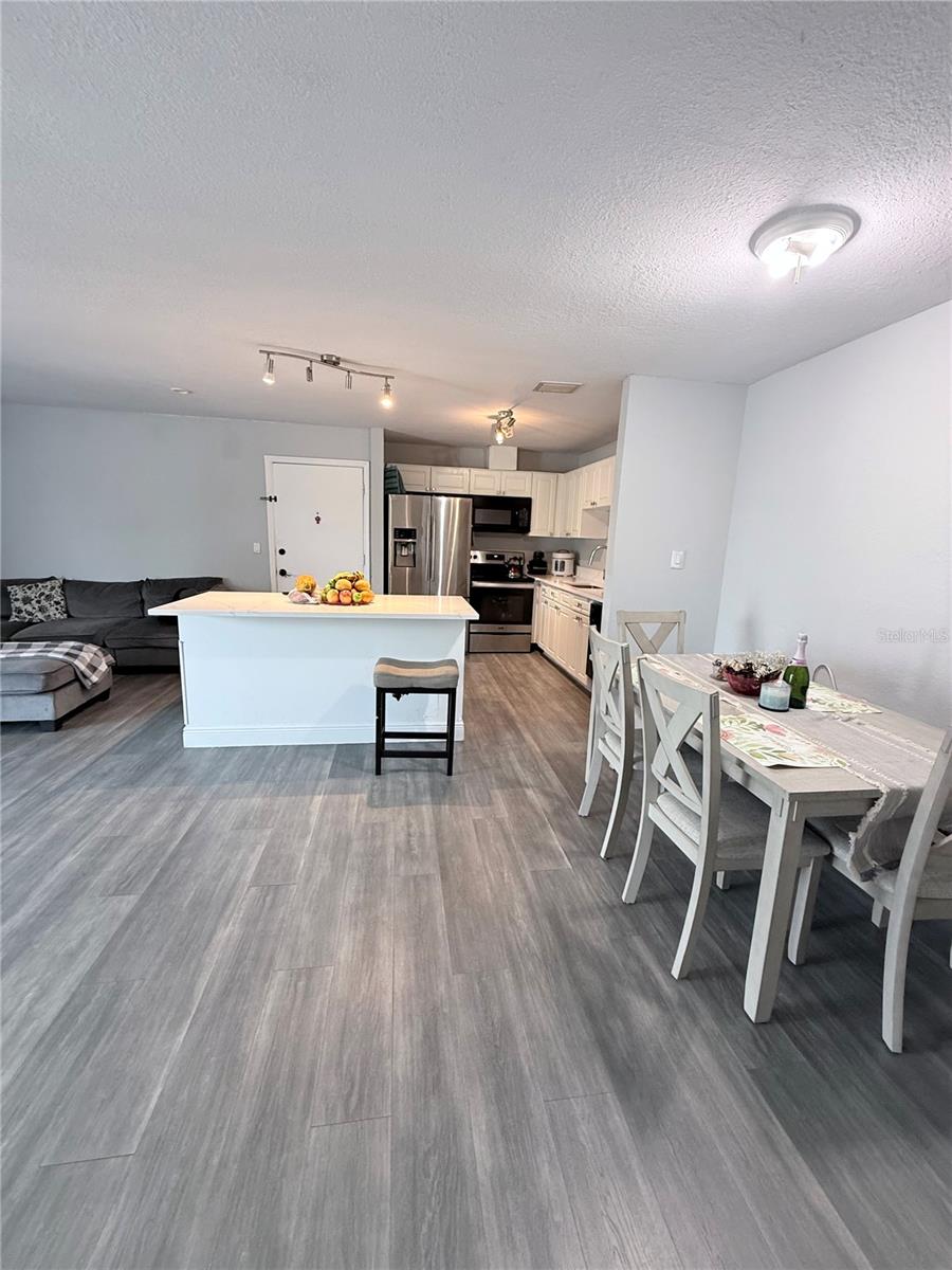 Image 2 of 21 For 444 Banyon Tree Circle 202