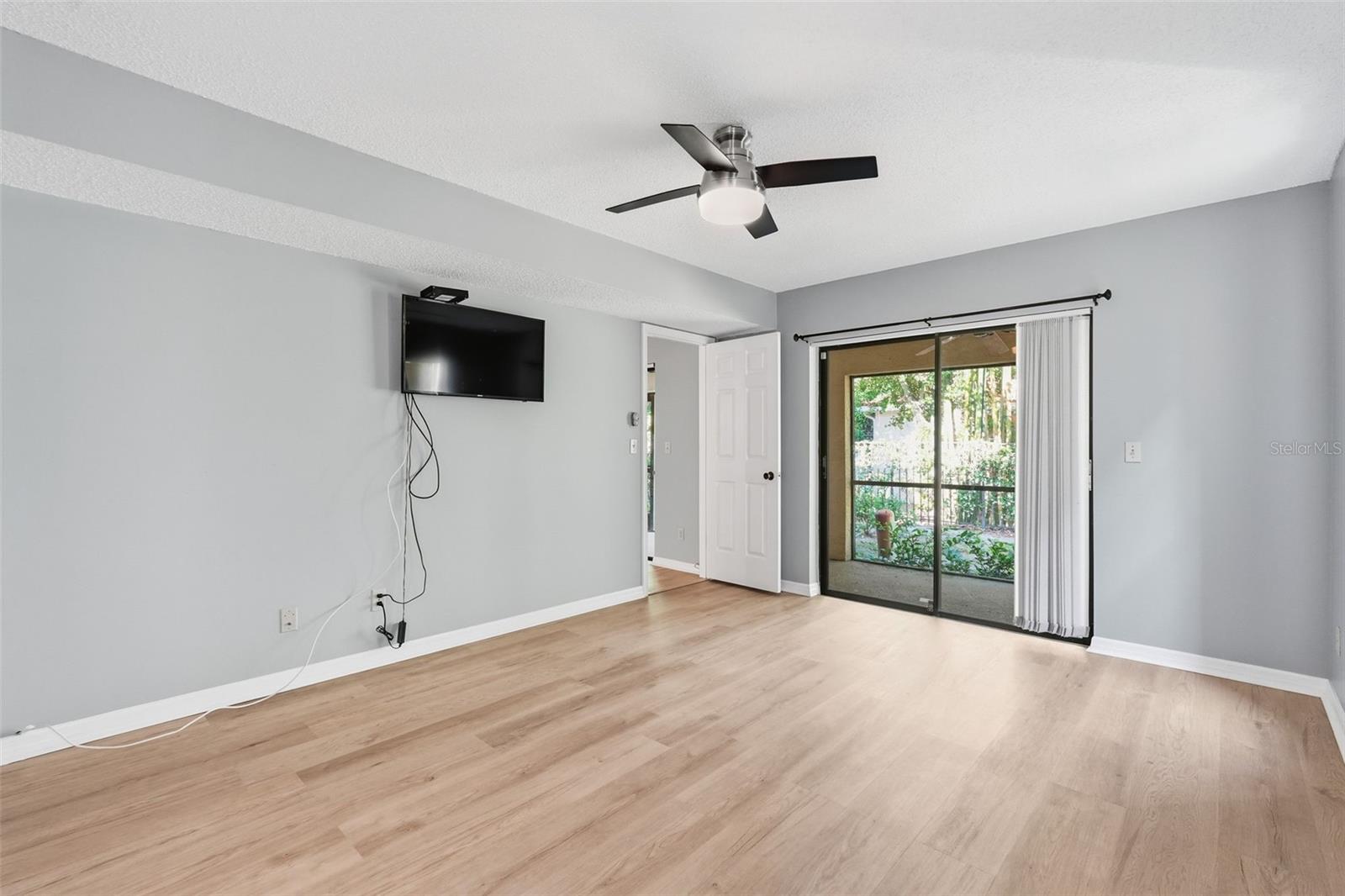 Image 14 of 29 For 3163 Landmark Drive 615