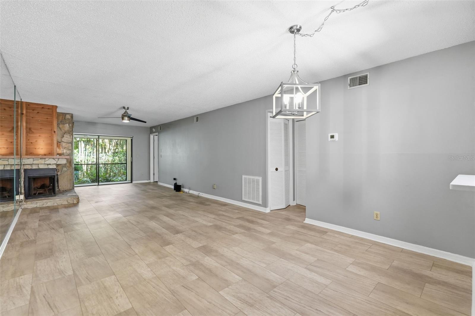 Image 4 of 29 For 3163 Landmark Drive 615