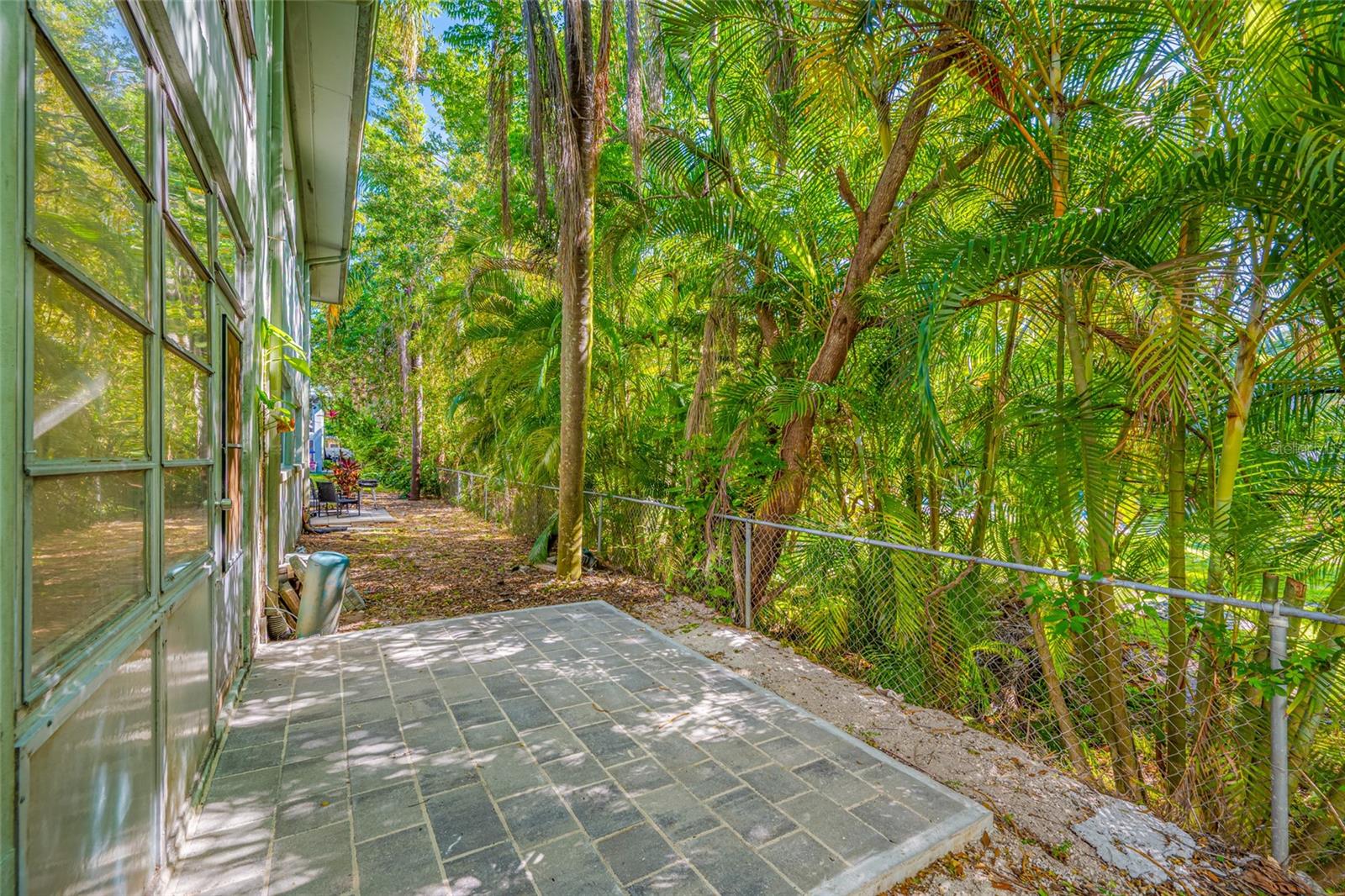 Image 37 of 38 For 1433 Belcher Road F9