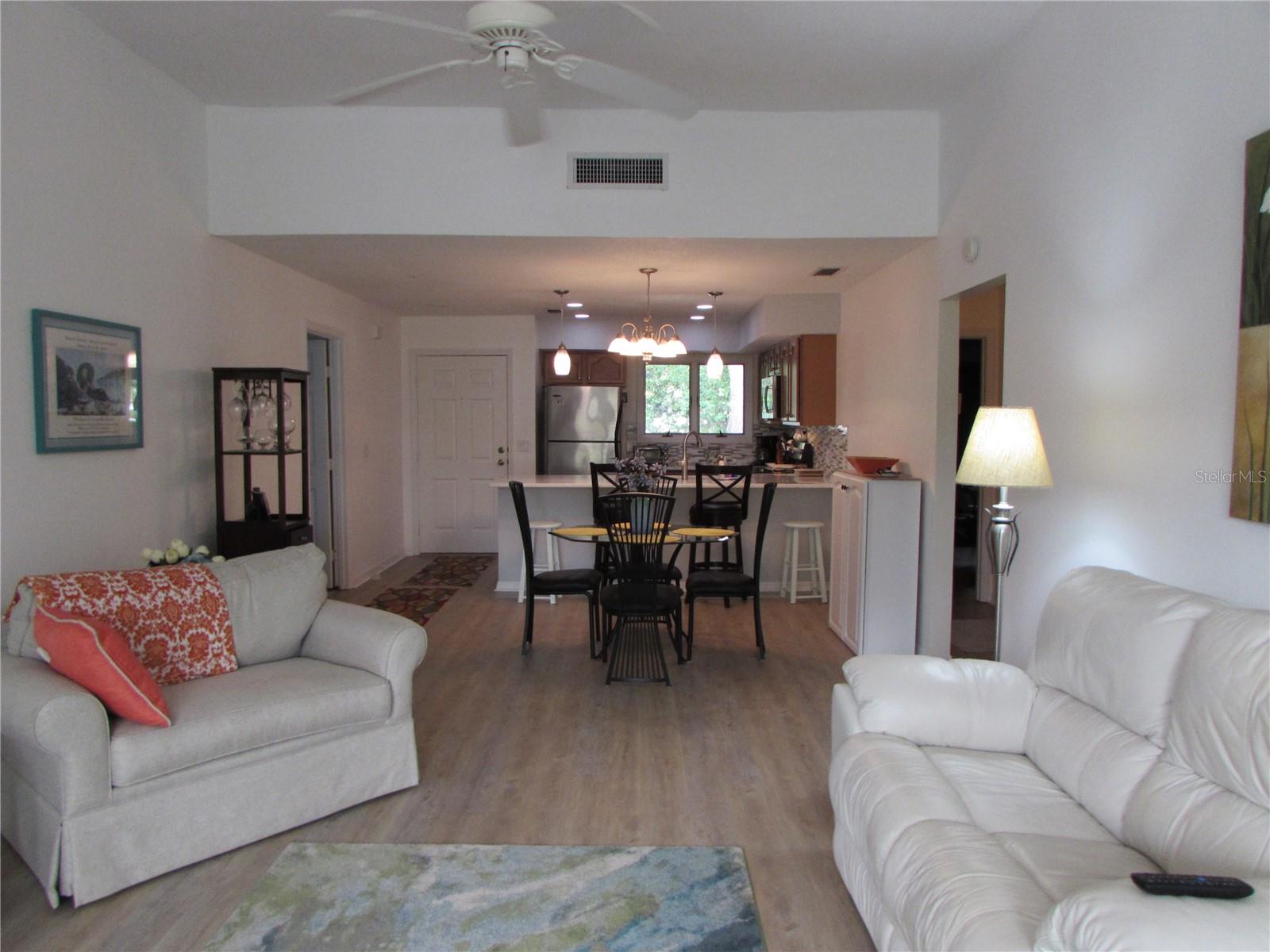 Image 8 of 29 For 1013 Lake Avoca Court