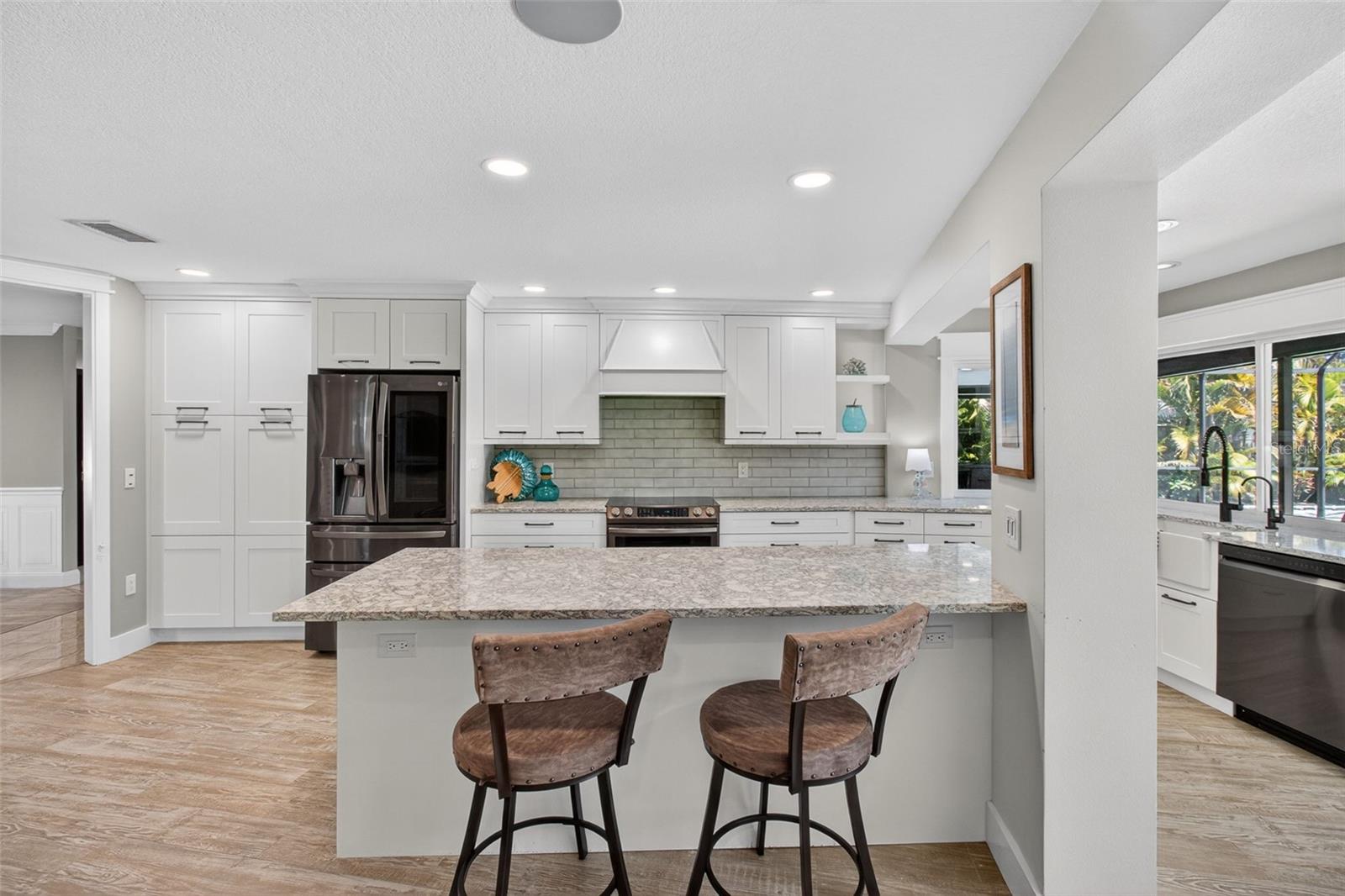 Listing photo id 8 for 2973 Somersworth Drive