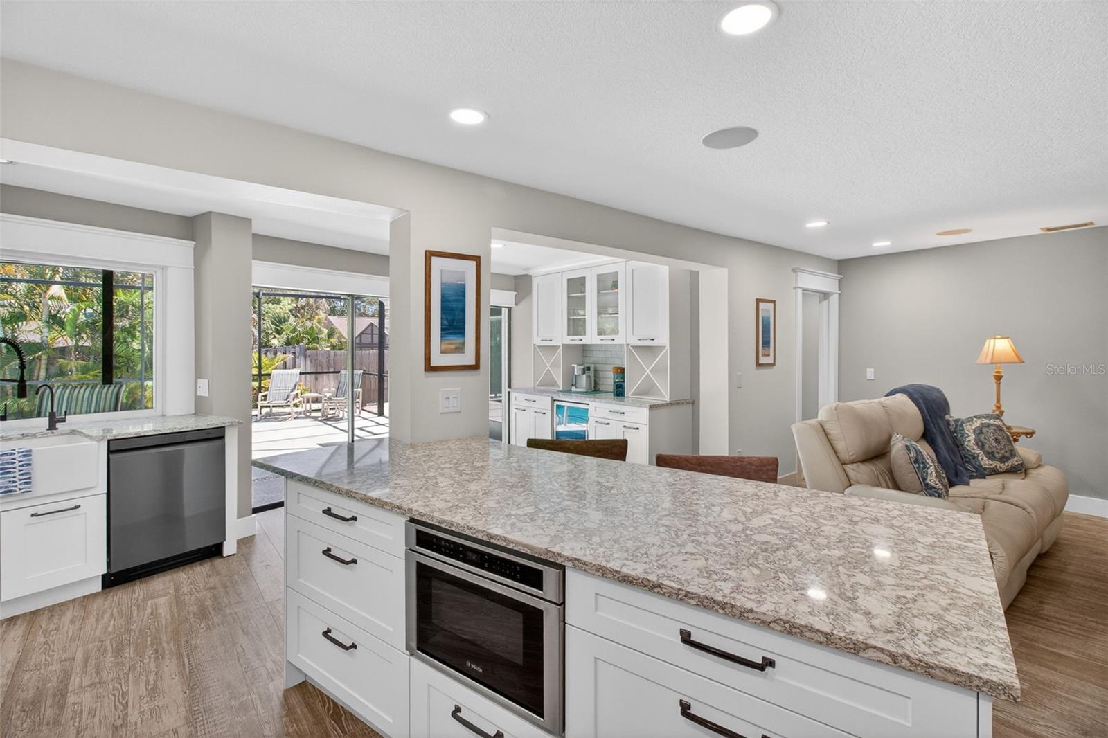 Listing photo id 11 for 2973 Somersworth Drive