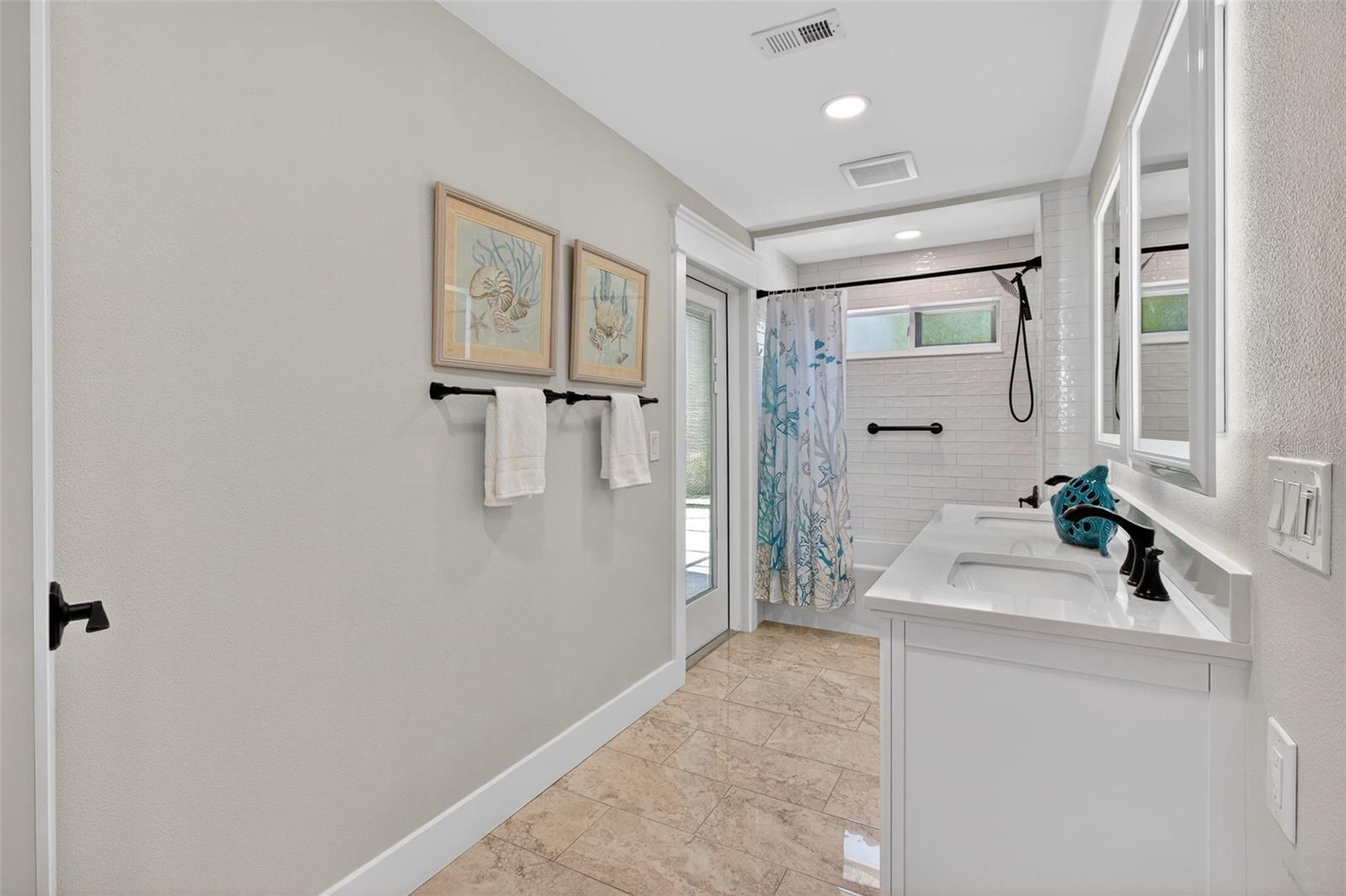 Listing photo id 40 for 2973 Somersworth Drive
