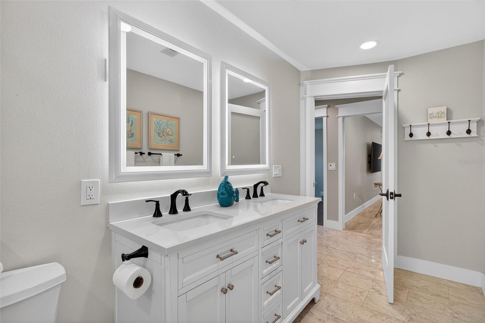 Listing photo id 42 for 2973 Somersworth Drive