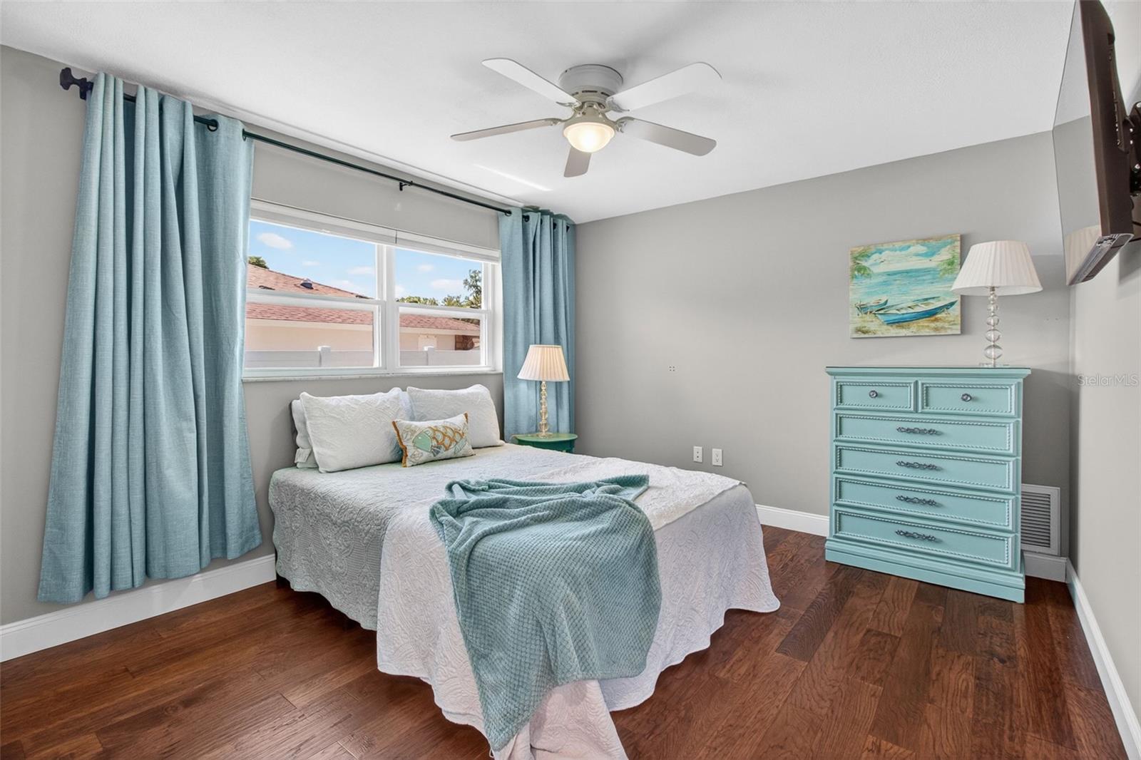 Listing photo id 43 for 2973 Somersworth Drive