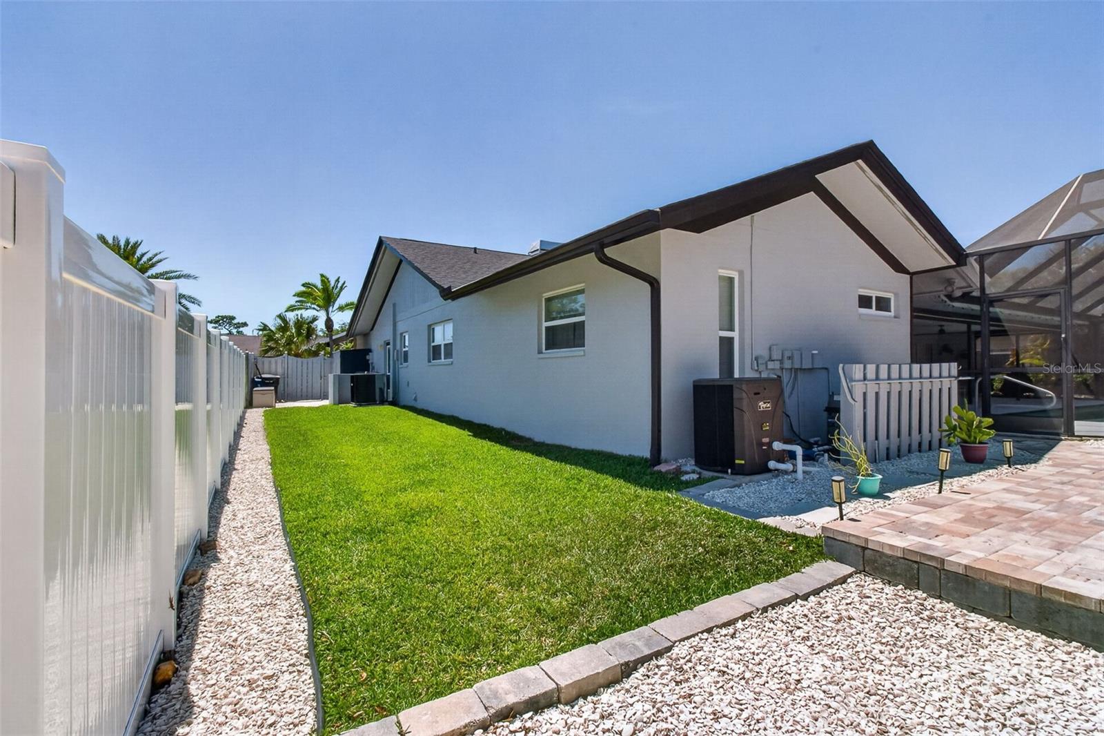 Listing photo id 57 for 2973 Somersworth Drive