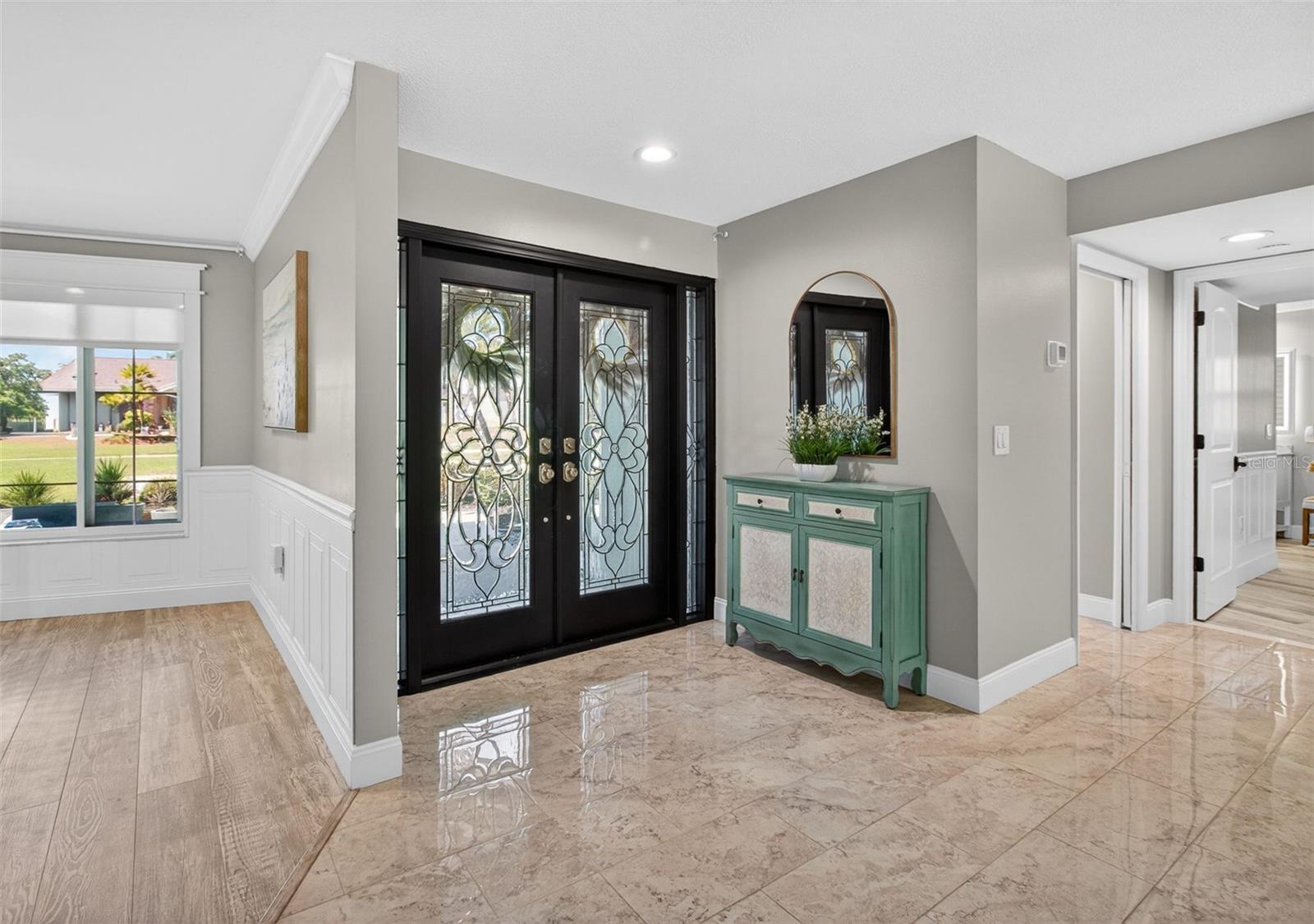Listing photo id 5 for 2973 Somersworth Drive