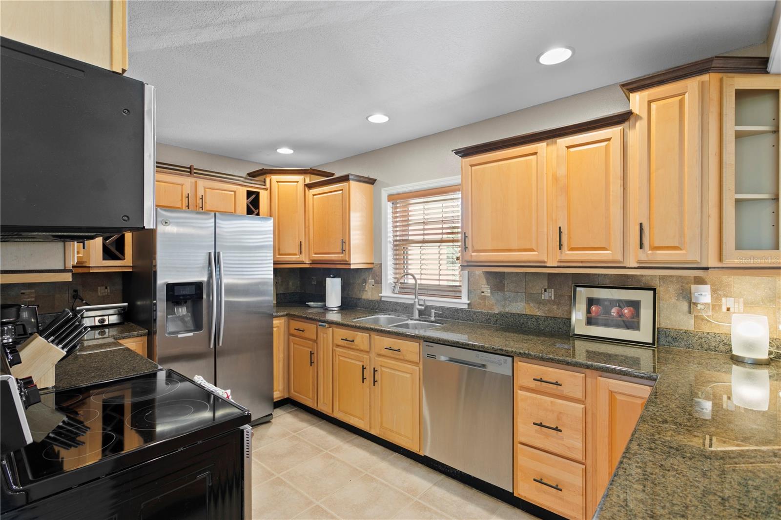 Image 17 of 33 For 2453 Kingfisher Lane G202