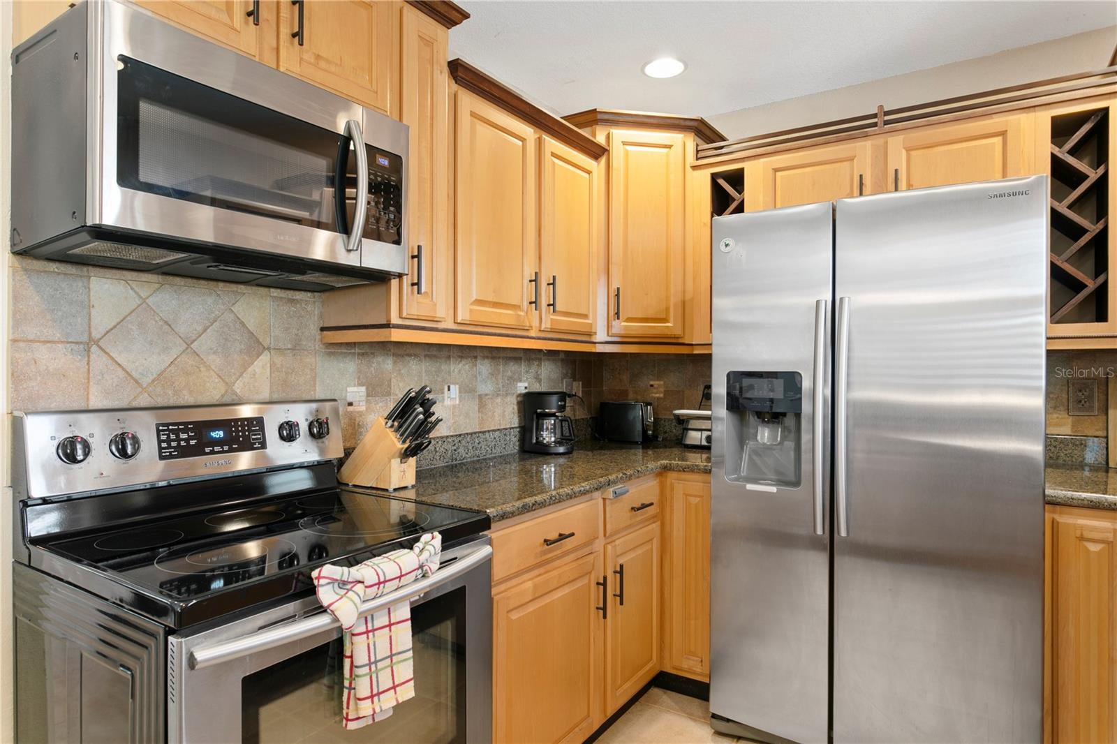 Image 18 of 33 For 2453 Kingfisher Lane G202