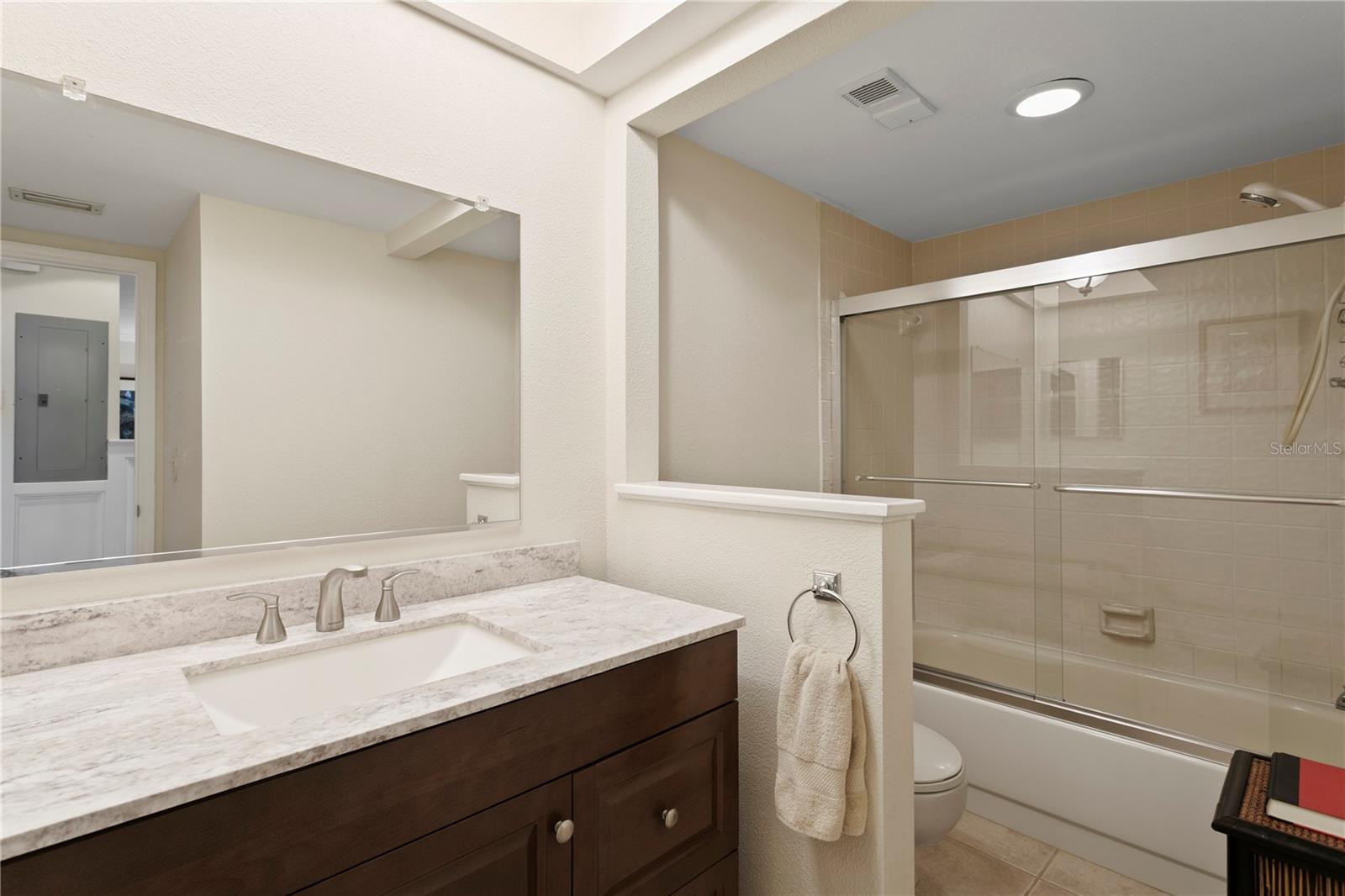 Image 30 of 33 For 2453 Kingfisher Lane G202