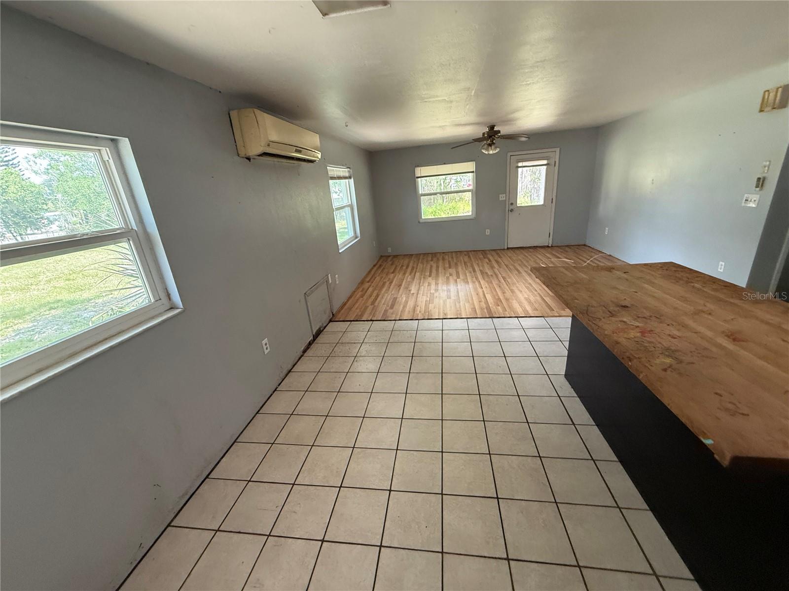 Image 3 of 12 For 3721 36th Avenue E