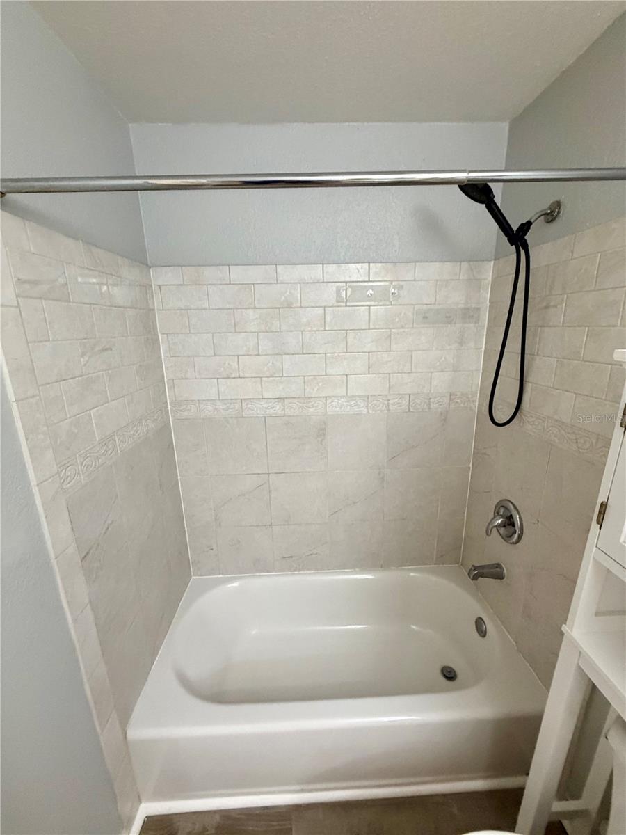 Image 12 of 16 For 10265 Gandy Boulevard N 2114