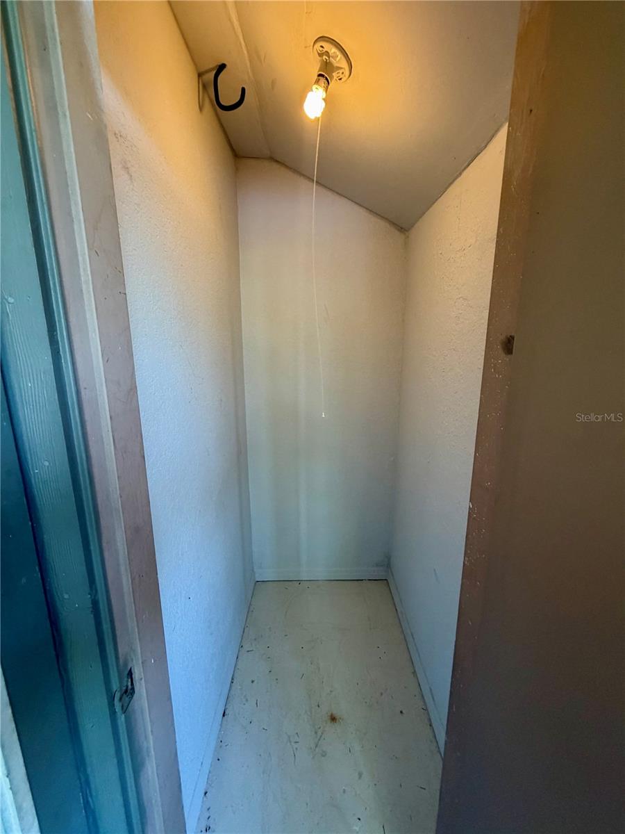 Image 16 of 16 For 10265 Gandy Boulevard N 2114