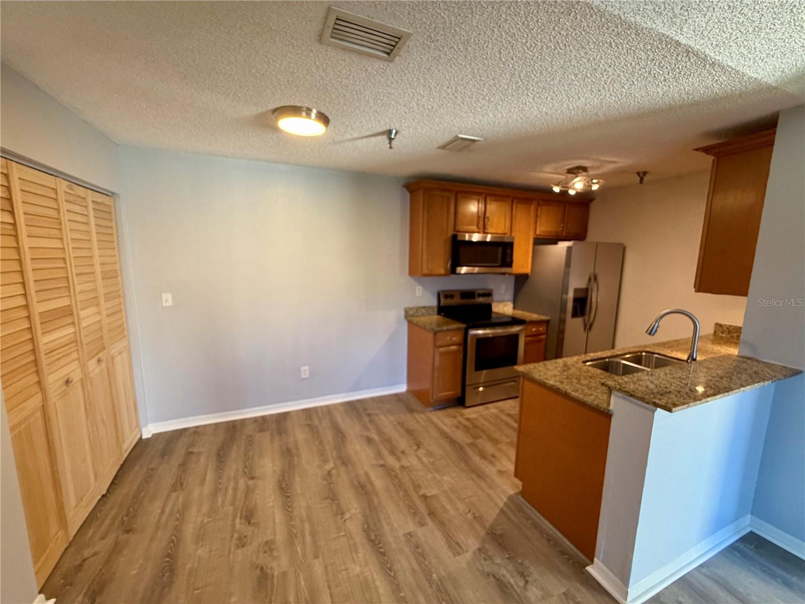 Image 6 of 16 For 10265 Gandy Boulevard N 2114