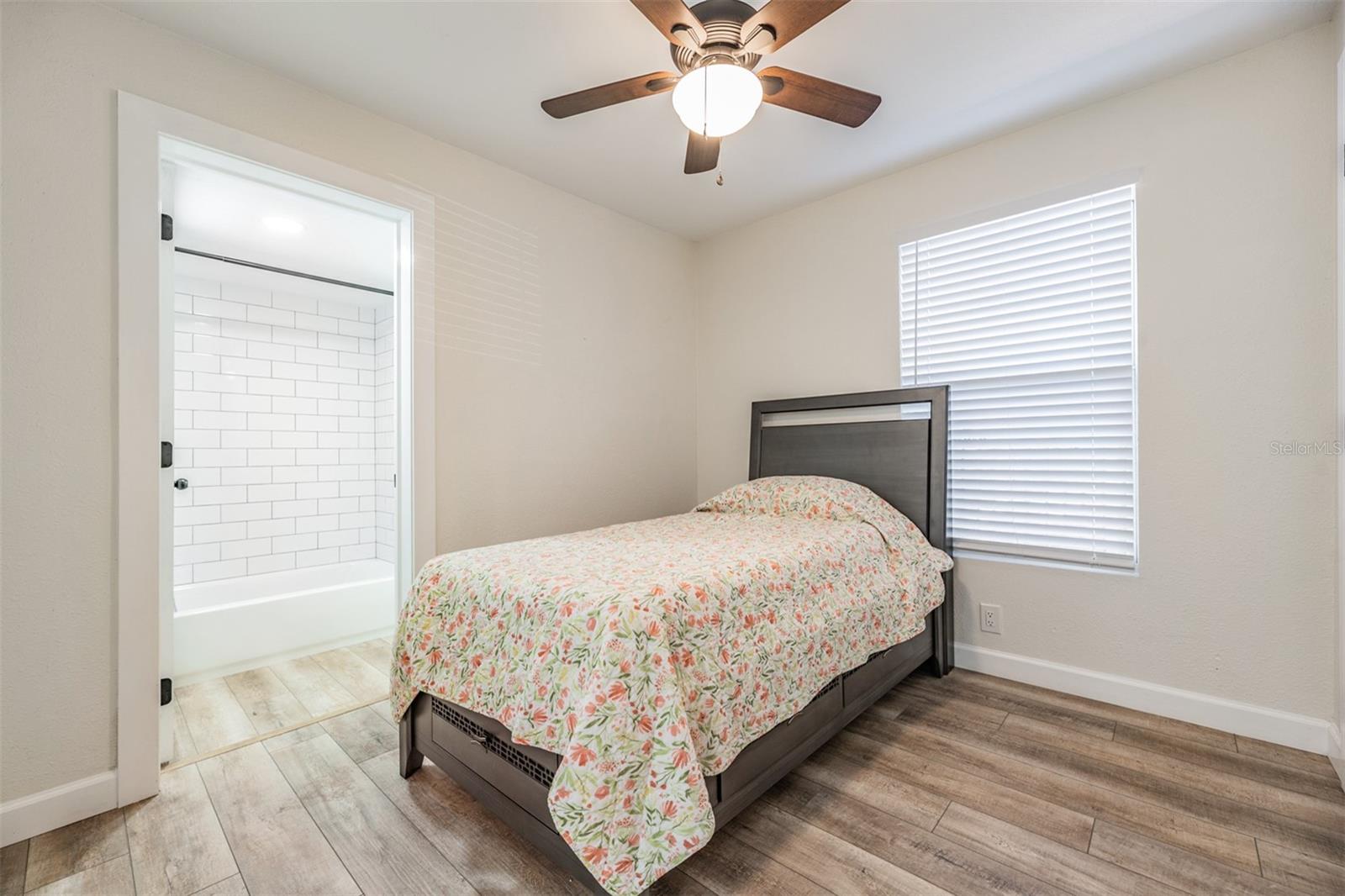 Image 15 of 26 For 4206 13th Street