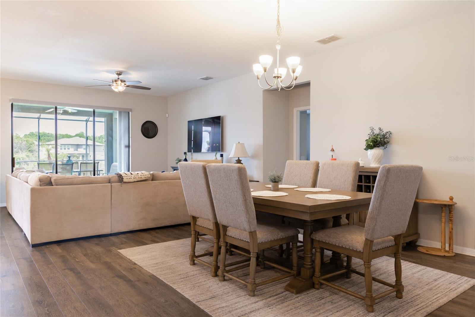 Image 13 of 41 For 11422 Leland Groves Drive